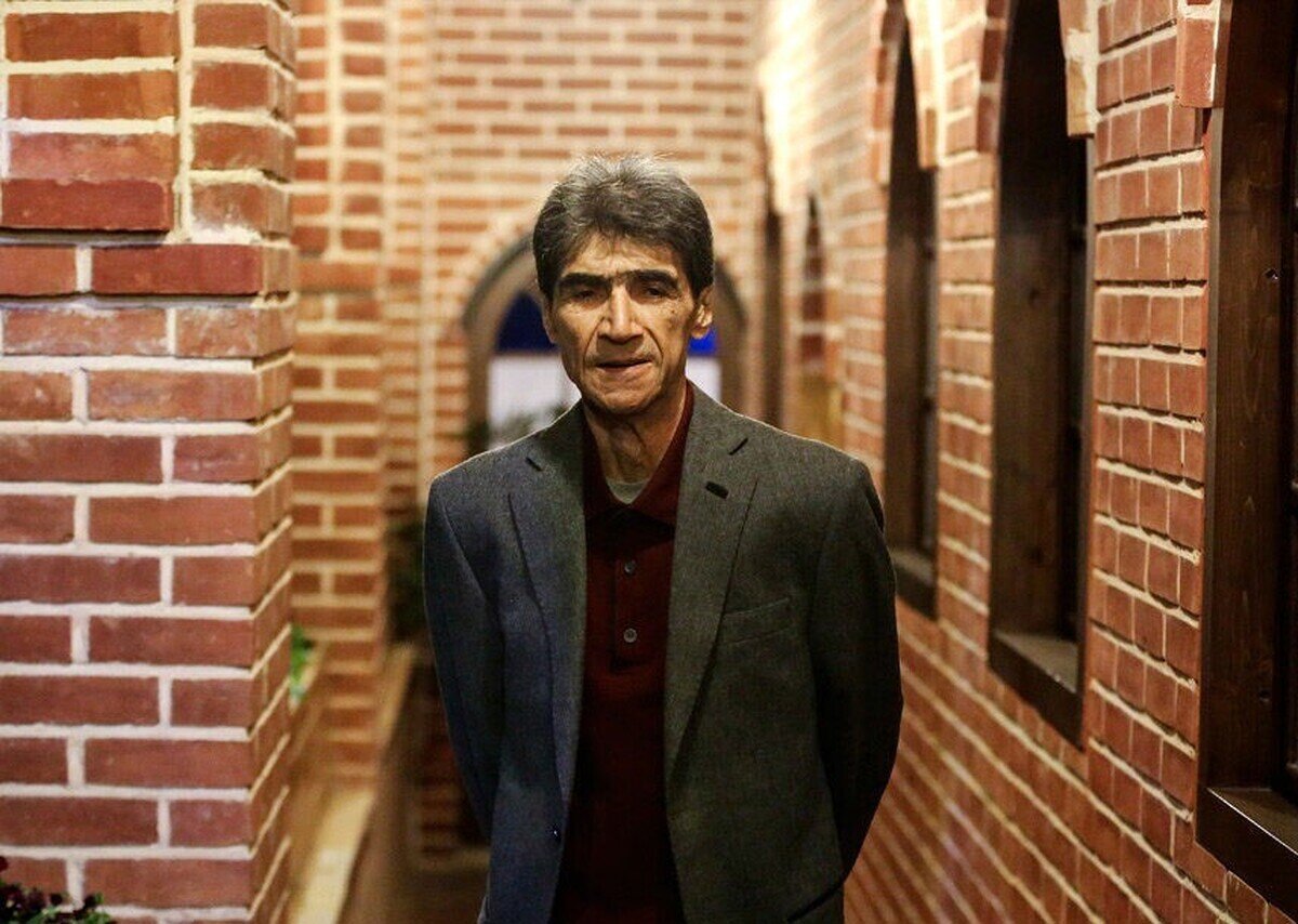 یادگاری حامد بهداد از ناصر تقوایی/عکس