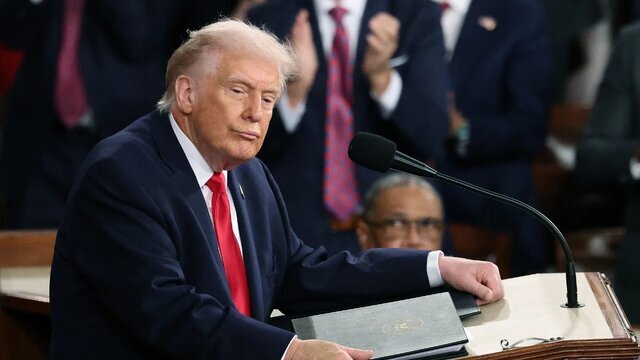 ببینید | استدلال عجیب ترامپ درباره ایران: وقتی اینقدر نفت دارید، لازم نیست غنی‌سازی کنید! /  من از مذاکره راضی نیستم